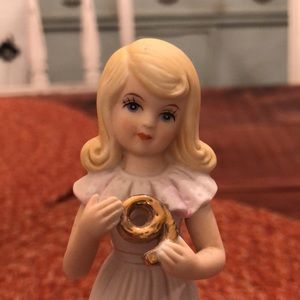 Vintage Growing up figurine